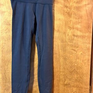 Lululemon Black Leggings no pockets